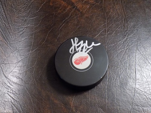 HENRIK ZETTERBERG AUTOGRAPHED RED WINGS PUCK W/COA