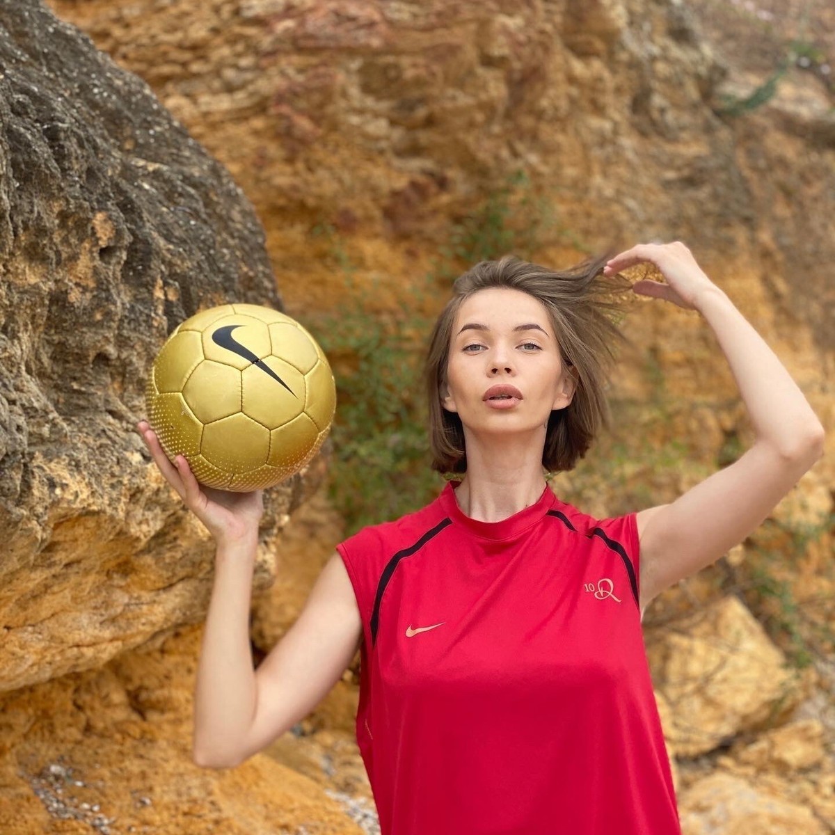 ロナウジーニョ×ナイキ限定ボール NIKE ロナウジーニョ サッカーボール5,000個限定品 - メルカリ