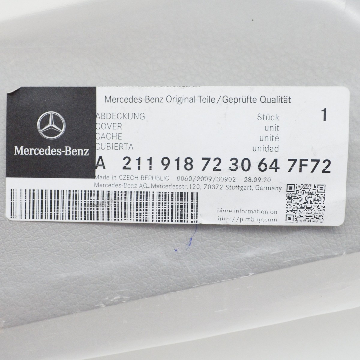 MERCEDES-BENZ E W211 Front Seat Right Outside Cover 