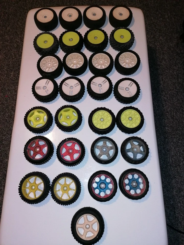 KYOSHO -VINTAGE- 1:8 SCALE WHEELS/RIMS INFERNO/GM/HOBAO/TT/Others - Bild 3 von 4