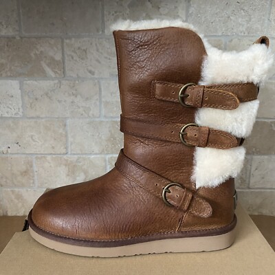 UGG Becket Chestnut Water-resistant Leather Sheepskin Buckle Short