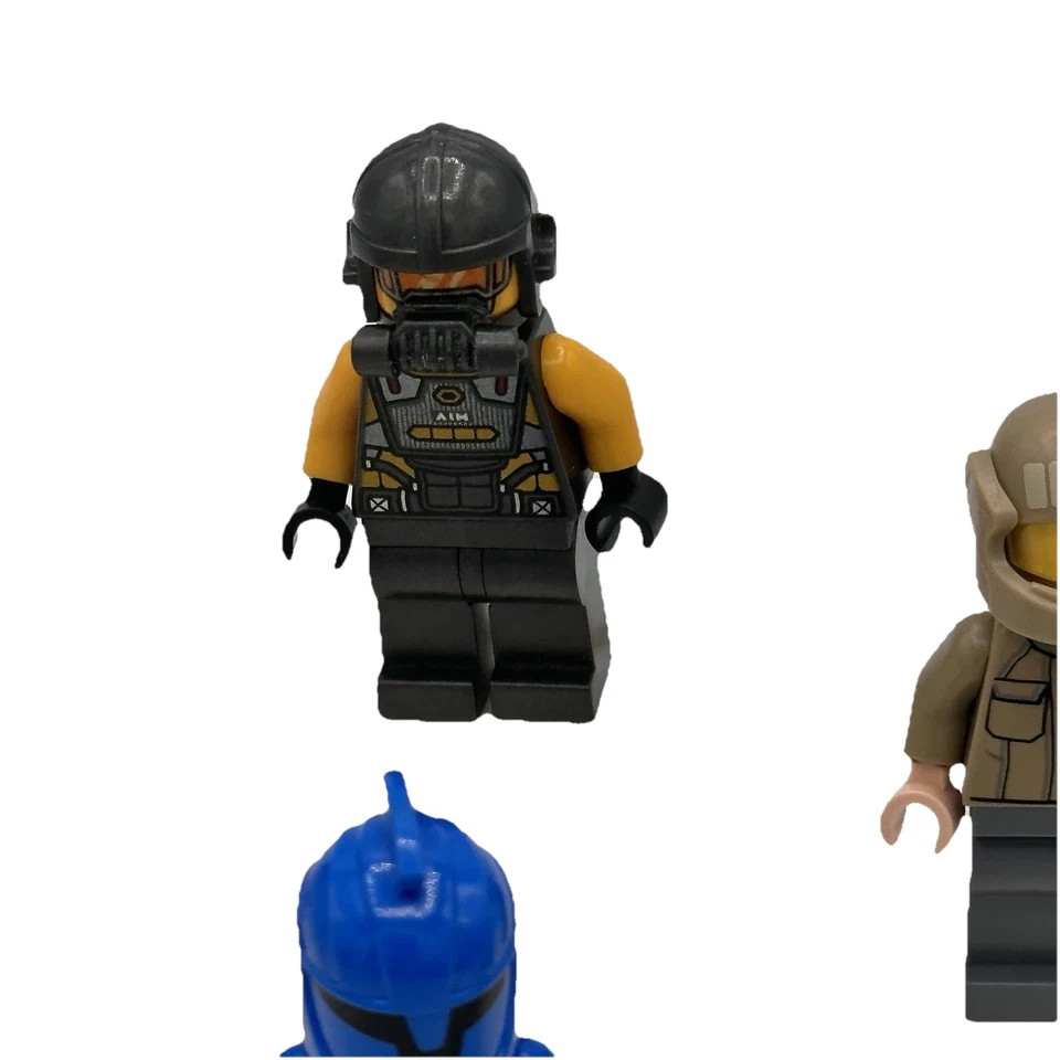 LEGO Star Wars Minifigure Lot – Mandalorian, Rey, Clone Trooper, R2-D2,  - Image 4 of 4