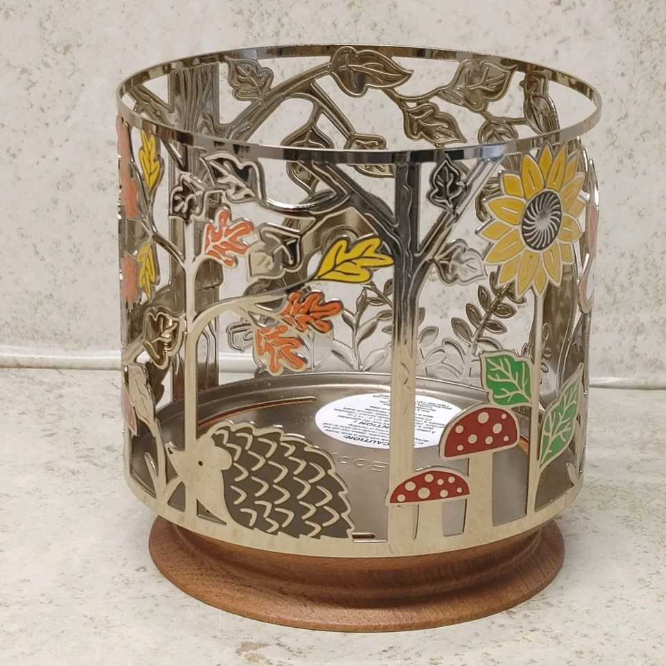 Candelabro de 3 mechas Bath & Body Works Woodland Critters metal sobre base de madera Foto 4 de 4