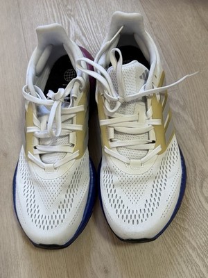 adidas PureBoost 22