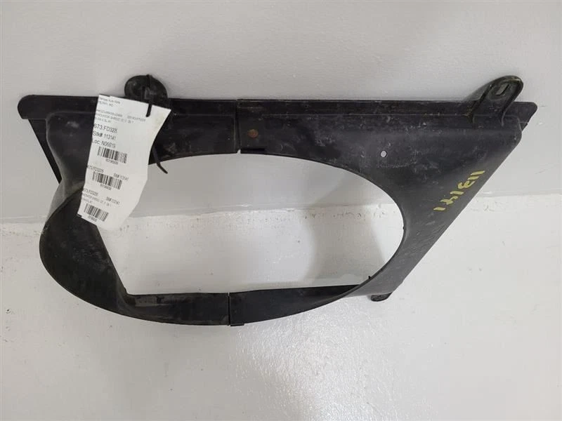 2004 - 2005 MERCURY MOUNTAINEER Radiator Shroud 4.0L  - Image 2 of 4