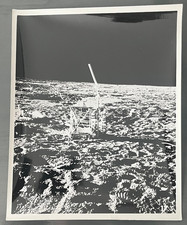 1969 APOLLO 12 EQUIPMENT ON THE SURFACE OF THE MOON PRESS PHOTO NASA 17