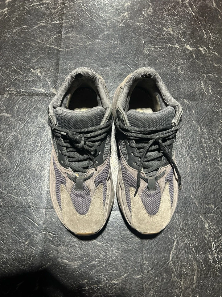 Adidas Yeezy Boost V1 700 Muave Talla 10.5 EE9614 Foto 2 de 4