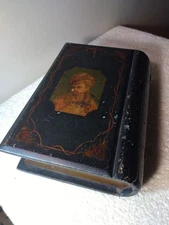Antique English Wood Faux Book Box w Portrait Coat of Arms A/O 19th Century LOOK