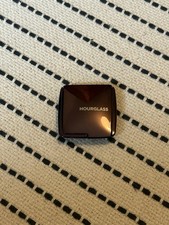 Hourglass Ambient Lighting Powder (Dim Light)...
