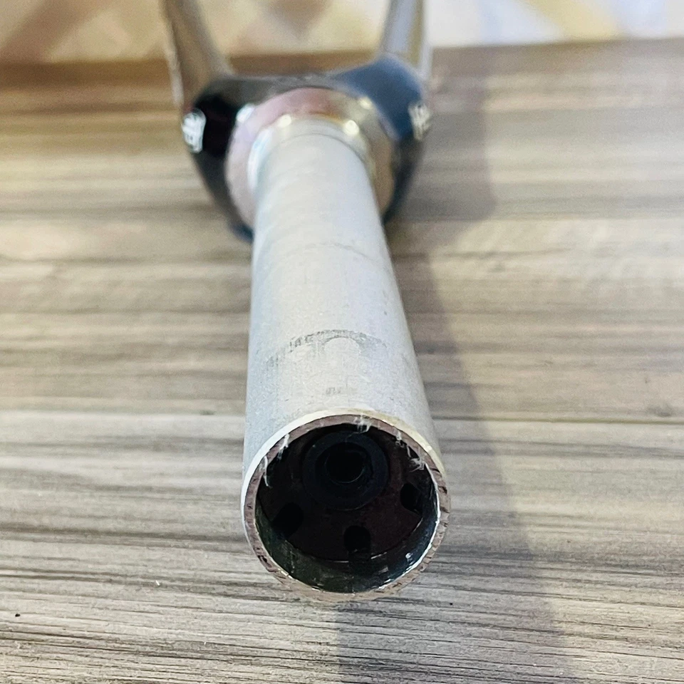 Ritchey Comp Carbon Road Fork 700C 1 1/8 Threadless 43 Rake 236mm - Image 2 of 4