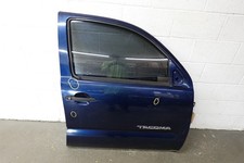 2005 2015 Toyota Tacoma Right Side Front Door Complete Oem