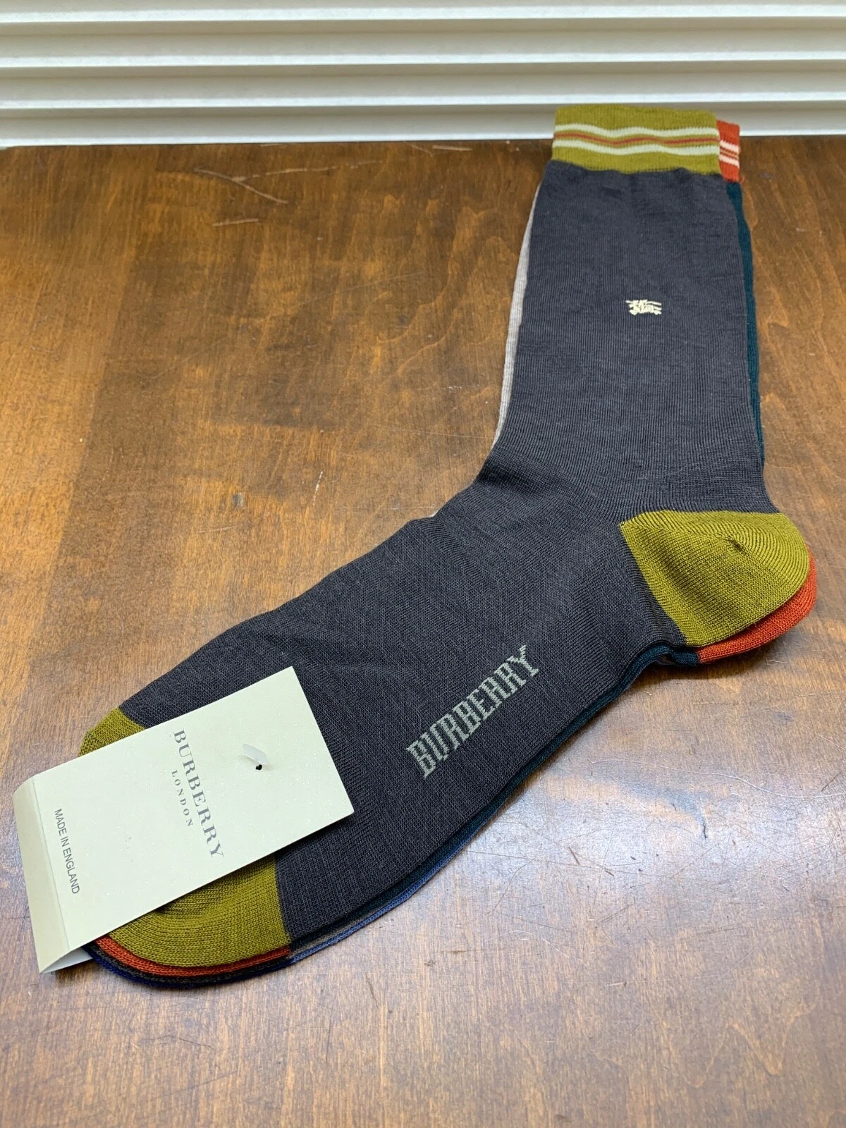 NOS 2 paia di calze Burberry spedizione gratuita!