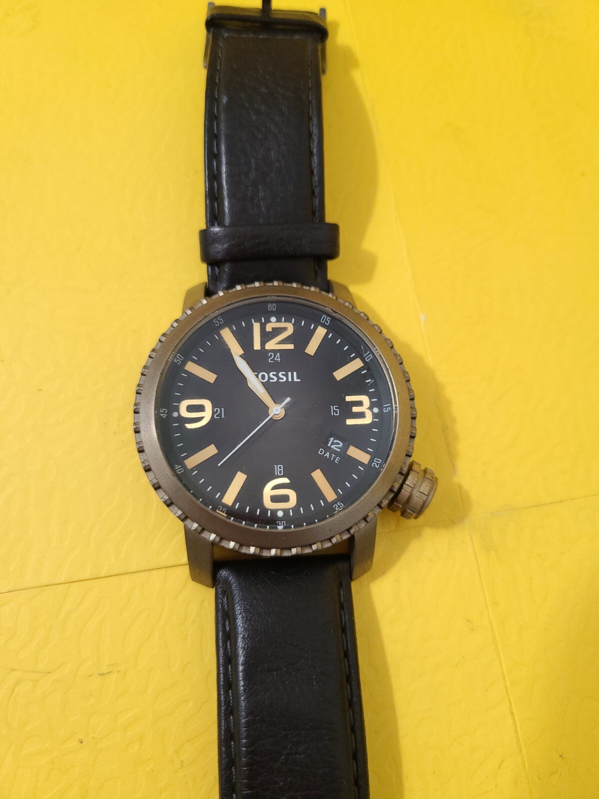Fossil men's black leather,quartz,battery & water resistant Analog