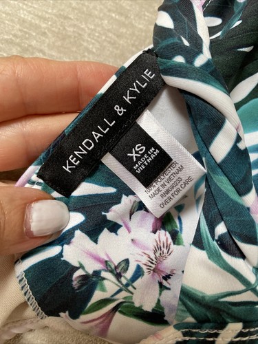 Kendall & Kylie Floral Bikini Top Swimsuit Bra Size XS - Picture 4 of 5