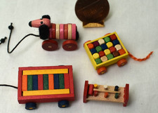 Lote de juguetes artesanales de madera miniatura para casa de muñecas de colección tirar de perros carro bloques martillo Sgnd
