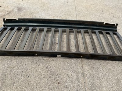 Early Land Rover Range Rover Classic 1970-87 Front Vertical Grille