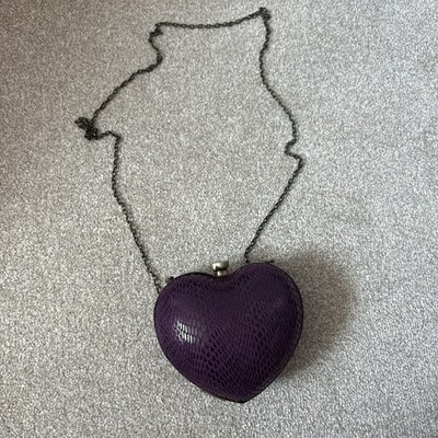 Schöne Vera Wang Purple Heart Tasche Kette Prinzessin Parfum Limited Edition Y2K