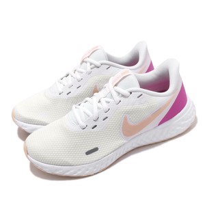 nike white revolution 5