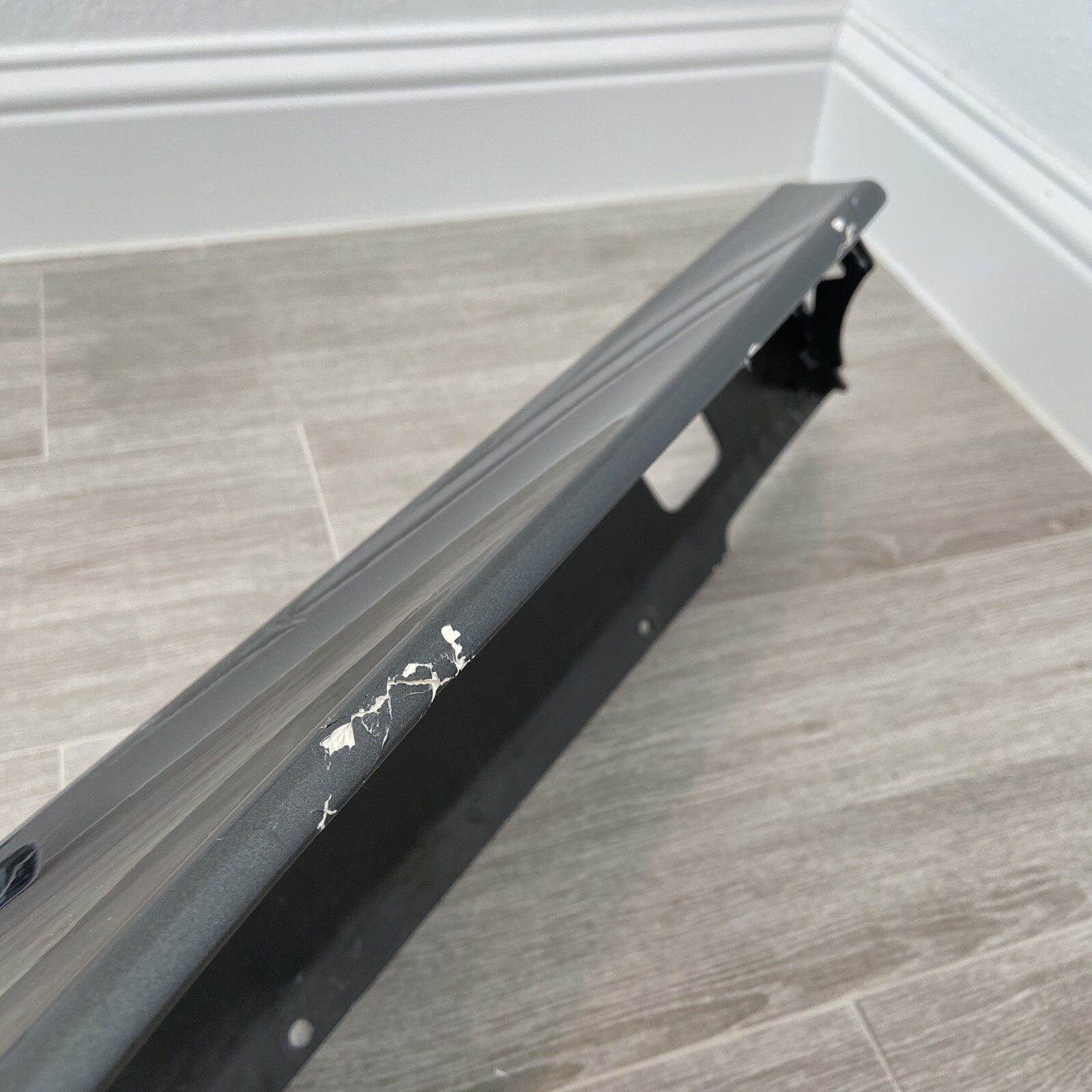 2012 - 2014 McLaren MP4-12C Left LH Quarter Rocker Panel Molding Oem 11A0497CP