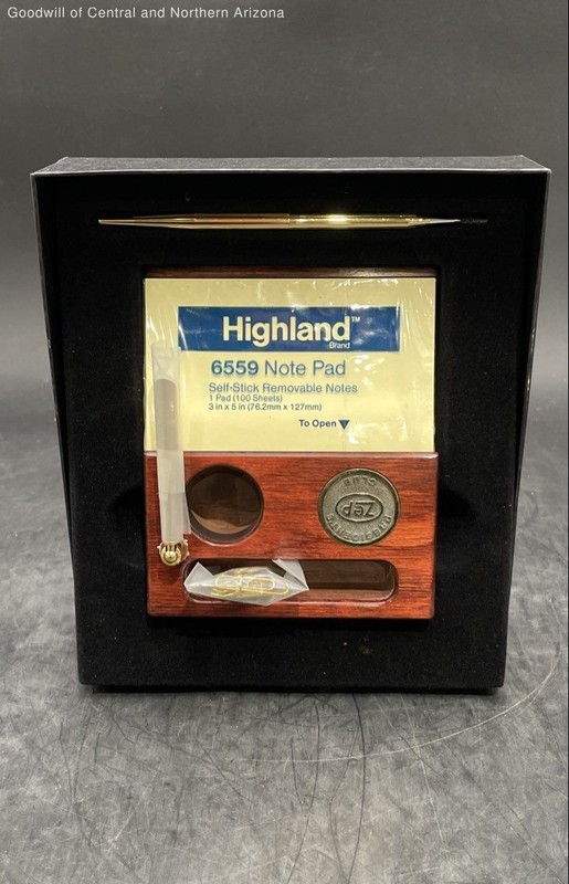 Highland Walnut Desk Set w/Case - Note Pad Pen, More