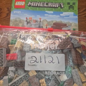 IMCOMPLETE LEGO Minecraft: The Desert Outpost Set (21121) with figure missing 1
