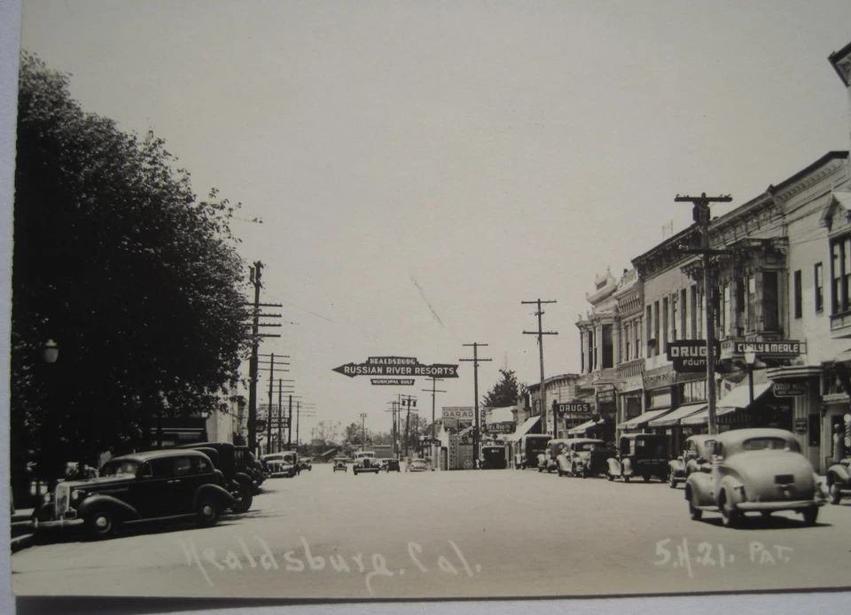 Healdsburg CA Street; Lots of Signs Old 1940s RPPC California Postcard - Image 2 of 4