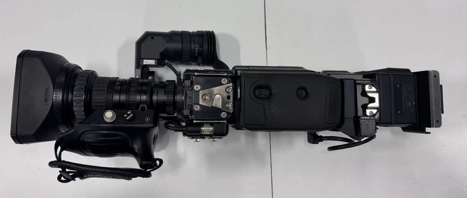 JVC 3-CCD Pro-HD Camera & Accessories. Please Read Description For More Detail. - Image 3 of 4