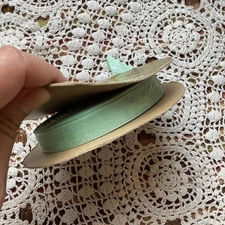 Vintage Hug Snug mint green rayon seam binding trim millinery 1/2" Hats crafts
