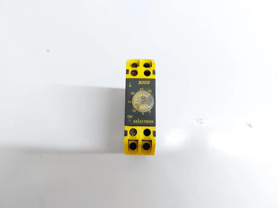 Selectron 800s-1-on-30s Din Rail Timer - Image 2 of 4