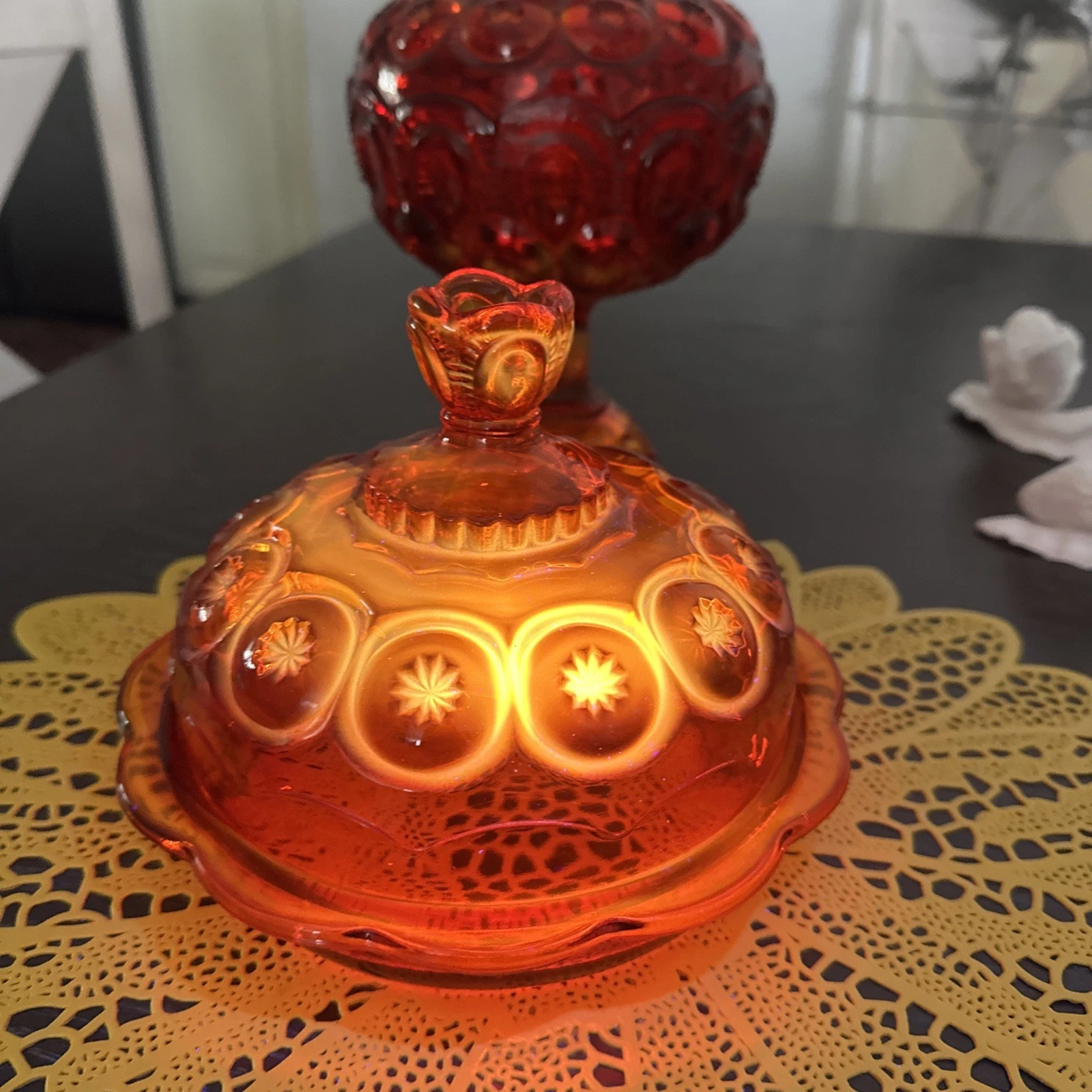 XL Vintage L.E. Smith Moon & Stars Amberina Butter Dish | Cheese Keeper Glows