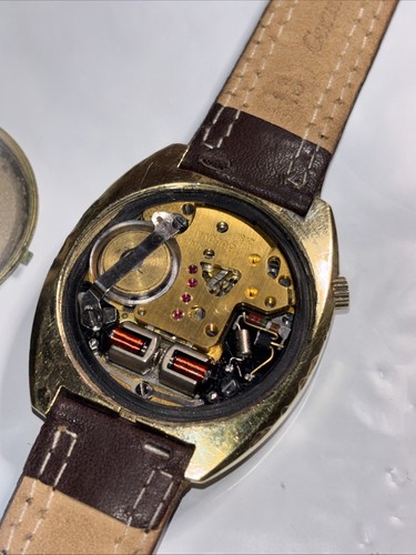 Running 1971 Bulova Accutron 35mm Red And Gold Tone Stimmgabel 2181 Bottom Date - Bild 13 von 14