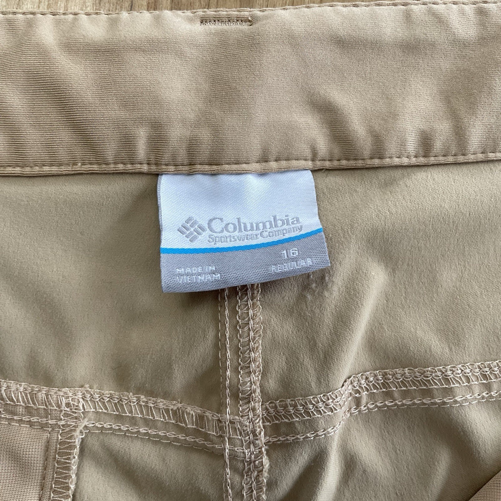 Columbia Women’s Omni Shield Convertible Hiking Pants Size 16  thumbnail 7