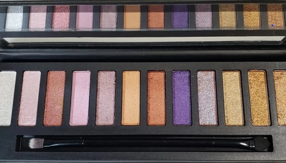 Kleancolor Megawatts Illumination Eyeshadow Palette - Image 3 of 4
