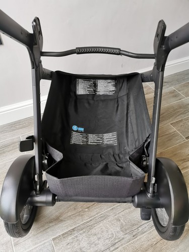 Complete Nuna Demi Grow Chassis With Basket and Wheels Caviar Black - Picture 3 of 24