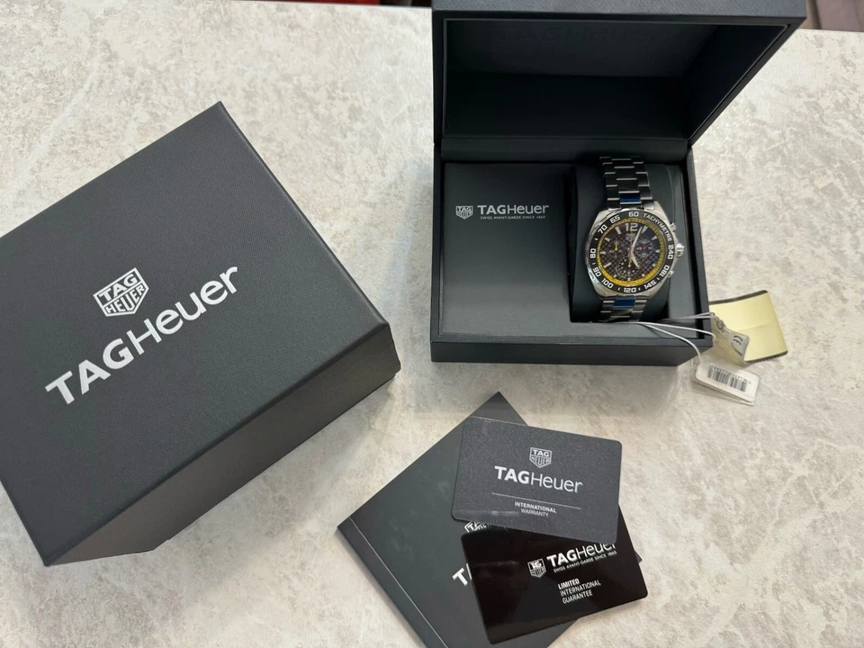 Reloj para hombre Tag Heuer Formula 1 cronógrafo cuarzo esfera negra CAZ101AC.BA0842 Foto 3 de 4