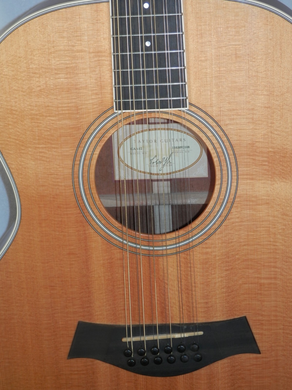 Taylor GA312 Grand Auditorium 12String Acoustic Guitar with case 2012