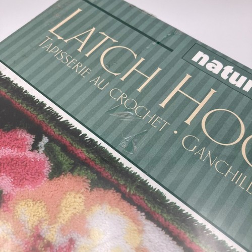 Latch Hook Kit Caron Natura #R916 Rose Bouquet Flowers Floral 27" X 40" NEW - Picture 12 of 13