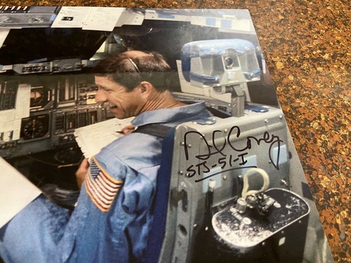 Richard Covey NASA Signed 11x14 Photo HOF JSA COA - Picture 2 of 2