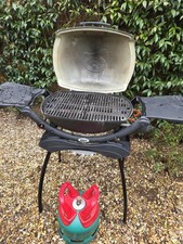 Webber 2000 BBQ Gas Barbecue with Removable Grill For Easy Cleaning