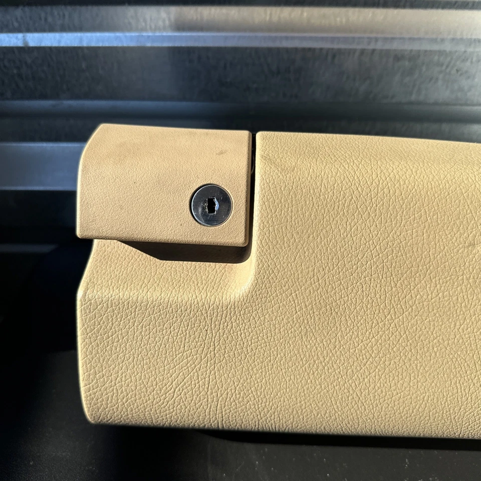 98-03 Mercedes W210 E430 E320 E55 AMG Guantera Compartimento Portavasos Bronceado Fabricante de Equipo Original Foto 2 de 4