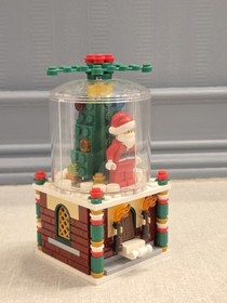 LEGO 40233 Santa Snow Globe Set Christmas Holiday Retired 100% Complete 2016