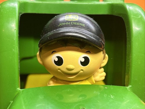 Mega Bloks John Deere Transforming Tractor Or Dump Truck Farmer Figure NO DUMP - Picture 5 of 5