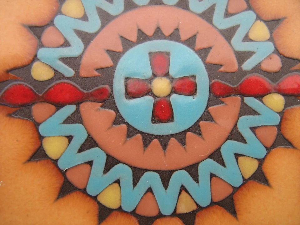 SOUTHWESTERN BUFFALO HIDE  CERAMIC TILE  SHOWS ARTISTIC  MOTIF 6" SQ. VINTAGE  - Изображение 3 из 4