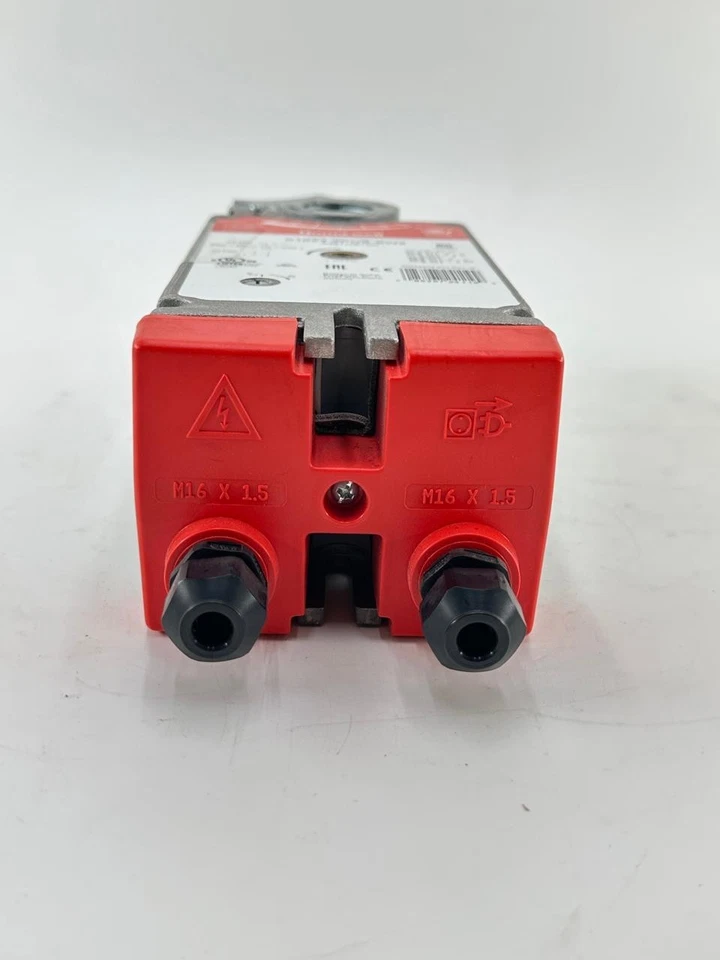 HONEYWELL S1024-2POS-SW2 MS8110B1205 DIRECT COUPLED SPRING RETURN ACTUATOR - Image 2 of 4