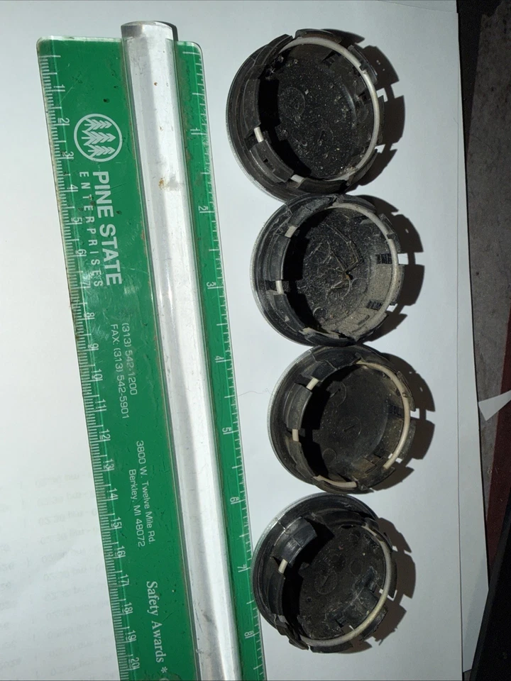 Tapas centrales plateadas originales Jeep Cherokee Compass JK JKU Wrangler MÁS (4) Foto 2 de 2