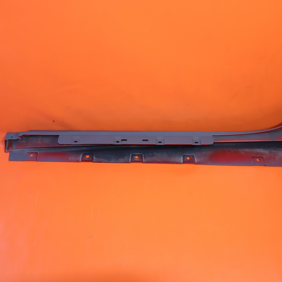 Ferrari 488 2016-2019 Right Rocker molding P/N 086612000