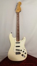 Guitarra Eléctrica Fender Japan ST72-145RB Usada [AUTH]