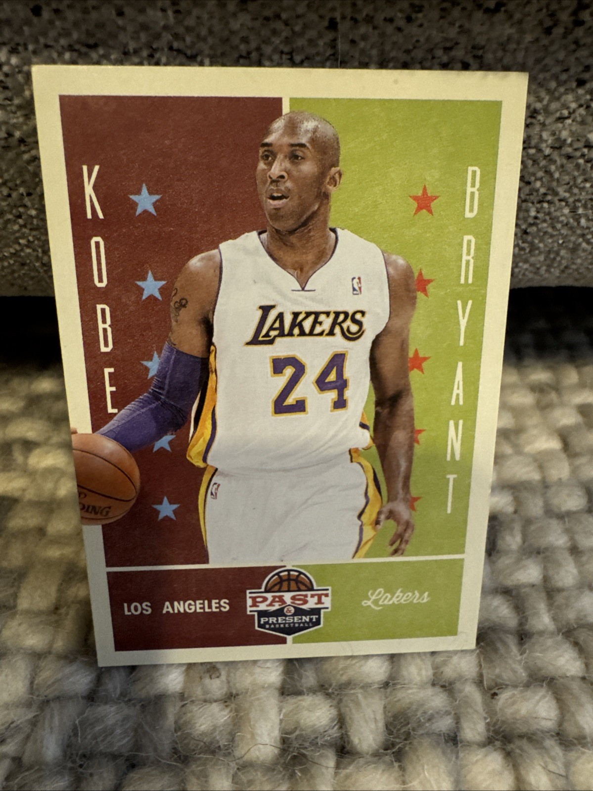 2012-13 Panini Past & Present #70 Kobe Bryant SUPER SHARP! NM! LAKERS