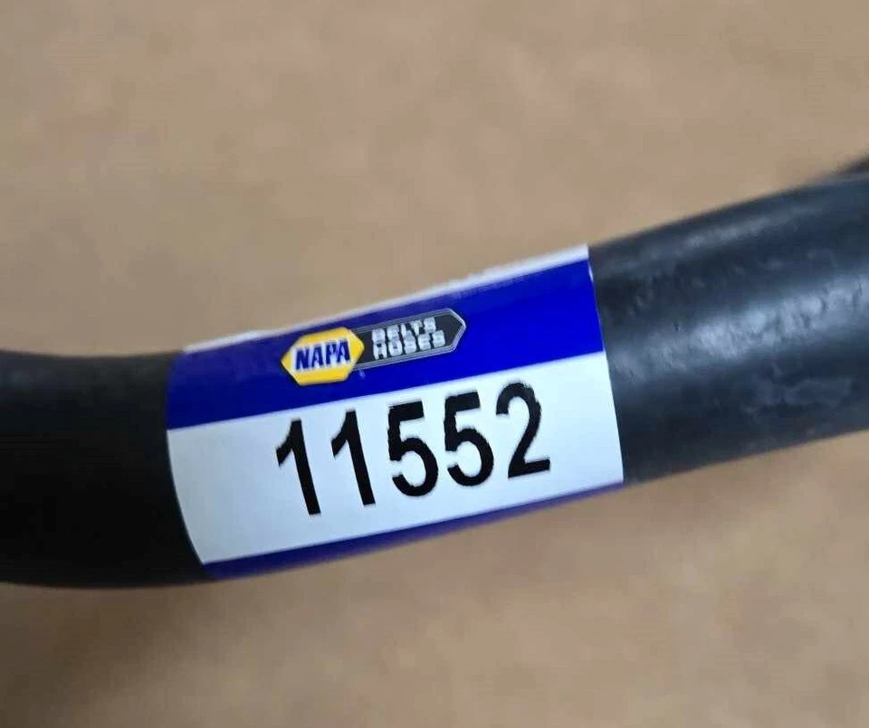 Manguera de calefacción moldeada Napa NBH 11552 5/8" X 5/8" X 19-13/32" apta 06-11 Honda Civic Foto 3 de 4