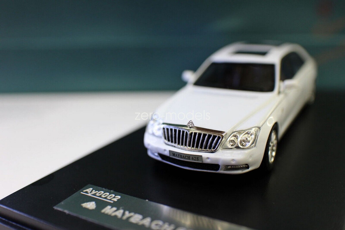 1/43 Scale Maybach 62S White Diecast Car Model Toy Collection for